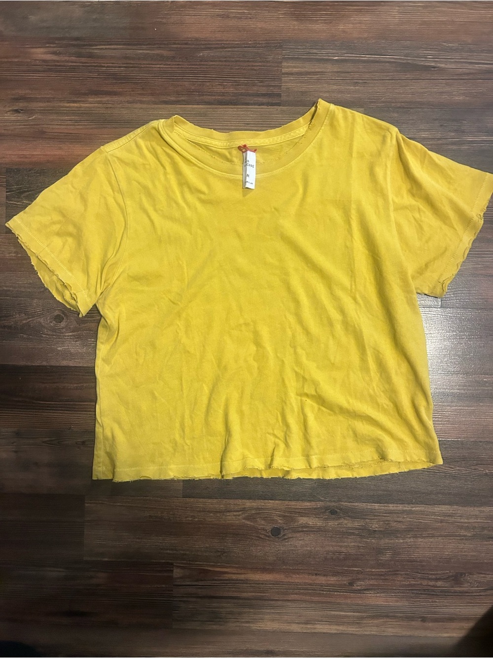 Le Bon Shoppe Darling Tee Size M in Banana